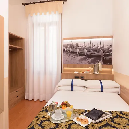 Unahotels Ala Venezia-Adults 16-3